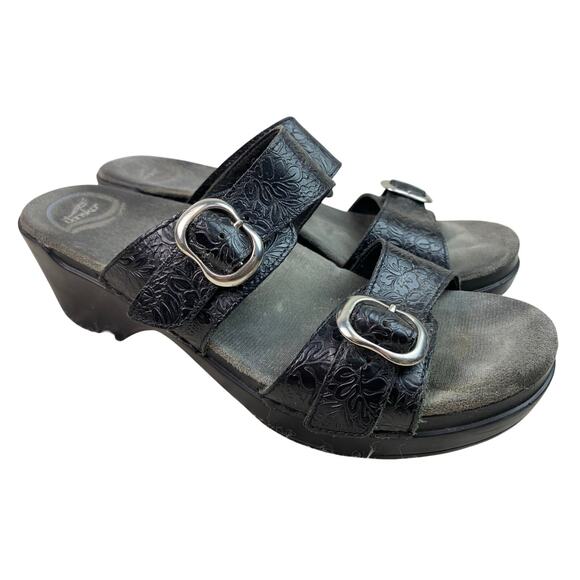 Dansko Women's 40 EU 9 US Black Embossed Strappy Slip-On Sandals - Picture 1 of 9
